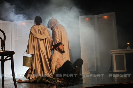 Tbilisidəki Azərbaycan teatrı yeni tamaşa ilə çıxış edib