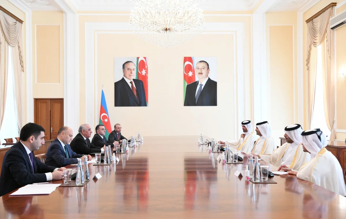 Əli Əsədov Qətərin mədəniyyət naziri ilə görüşüb