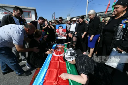 В Баку простились с участником I Карабахской войны, останки которого были обнаружены спустя 30 лет