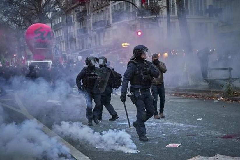 Fransada pensiya islahatı əleyhinə aksiyalarda 855 nəfər saxlanılıb