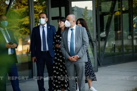 Anar Kərimov Bolnisi muzeyi və Marneuli Çay Evini ziyarət edib