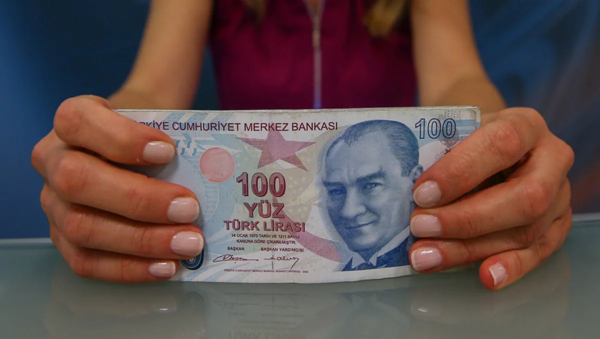 Türkiyədə daşınmaz əmlakın reyestr xidmətində rüşvət almaqda şübhəli bilinən 46 nəfər saxlanılıb