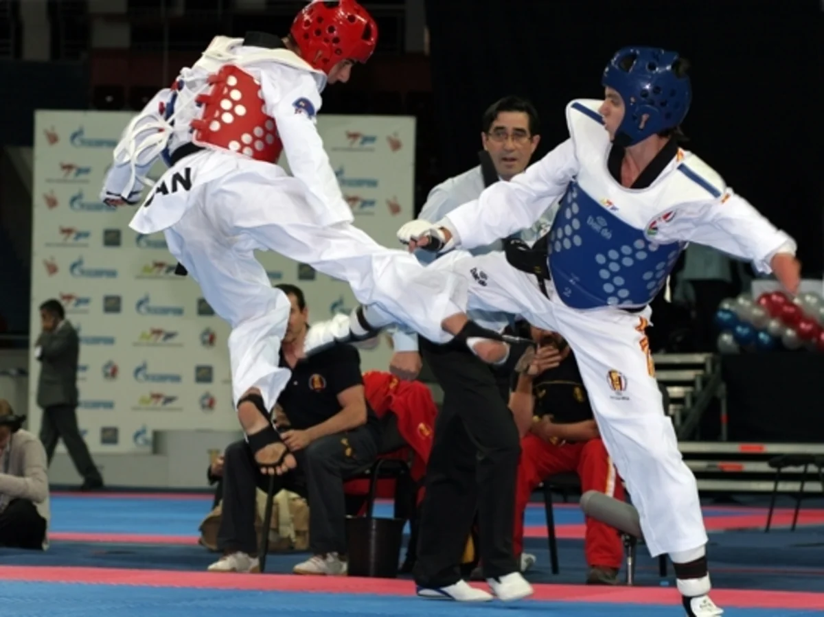 ​Azərbaycanın 2 taekvondoçusu Bakı 2015-də mübarizəyə qoşulur - CANLI YAYIM