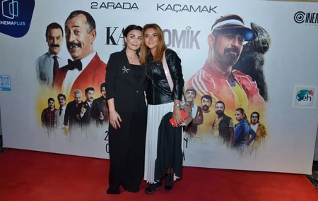 “CinemaPlus”da Cem Yılmazın iki filmi nümayiş olunub - VİDEO