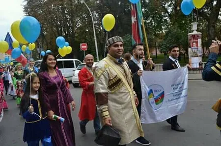 Ukraynadakı azsaylı xalqlar ölkədə siyasi sabitliyin qorunmasının tərəfdarı olduqlarını bəyan ediblər