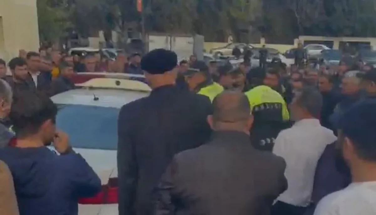 Bakıda sərxoş sürücü qəza törədib, polisə müqavimət göstərib