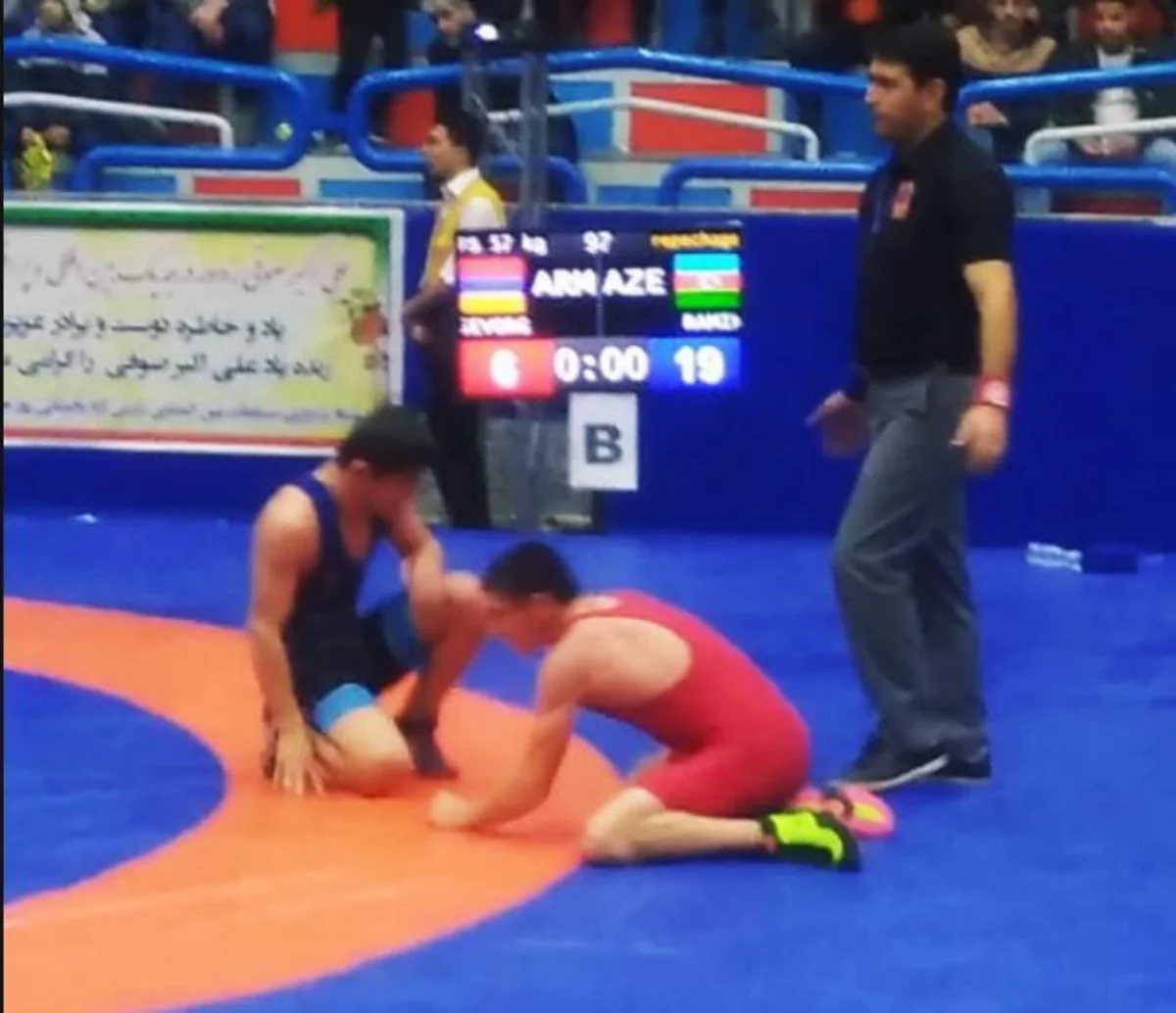 Азербайджанский борец обыграл армянина и стал обладателем бронзовой медали