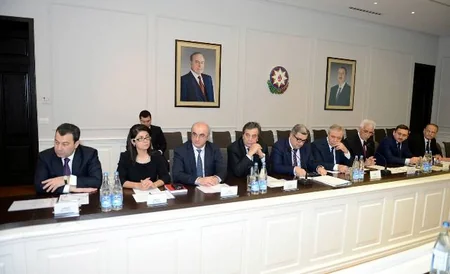 Mikayıl Cabbarov rektorlarla I Avropa Oyunları ilə bağlı məsələləri müzakirə edib