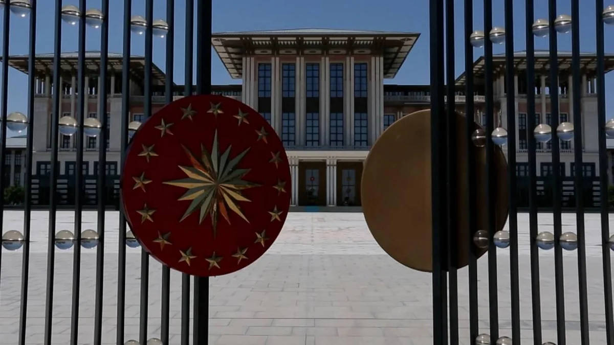 Türkiyənin daxili işlərinə qarışan on ölkənin səfiri geri addım atıb