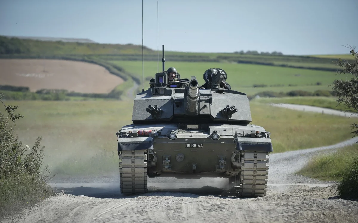 Britaniya Ukraynaya Challenger 2 tankları üçün bir neçə min mərmi təhvil verib