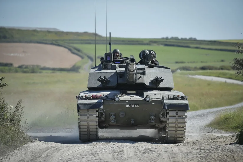 Britaniya Ukraynaya Challenger 2 tankları üçün bir neçə min mərmi təhvil verib