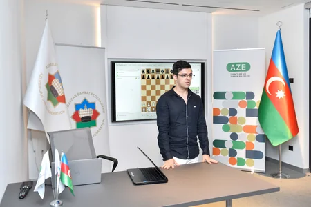 Nicat Abasov yeniyetmə şahmatçılarla görüşüb
