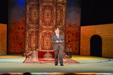 Gənc Tamaşaçılar Teatrının aktyorları mükafatlandırılıb