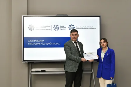 “Övladlığa götürmə sahəsində göstərilən xidmətlər”lə bağlı media nümayəndələrinə təlim keçirilib