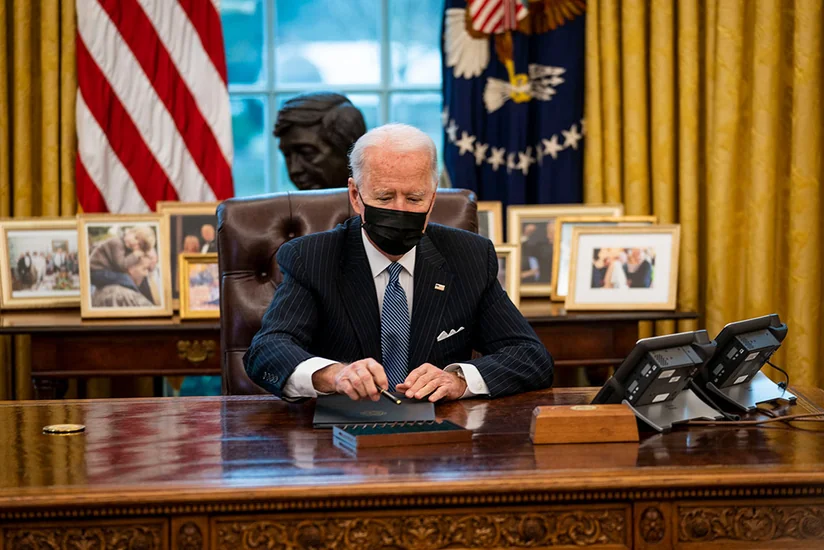 Письмо Байдена президенту Сербии назвали непристойным и оскорбительным