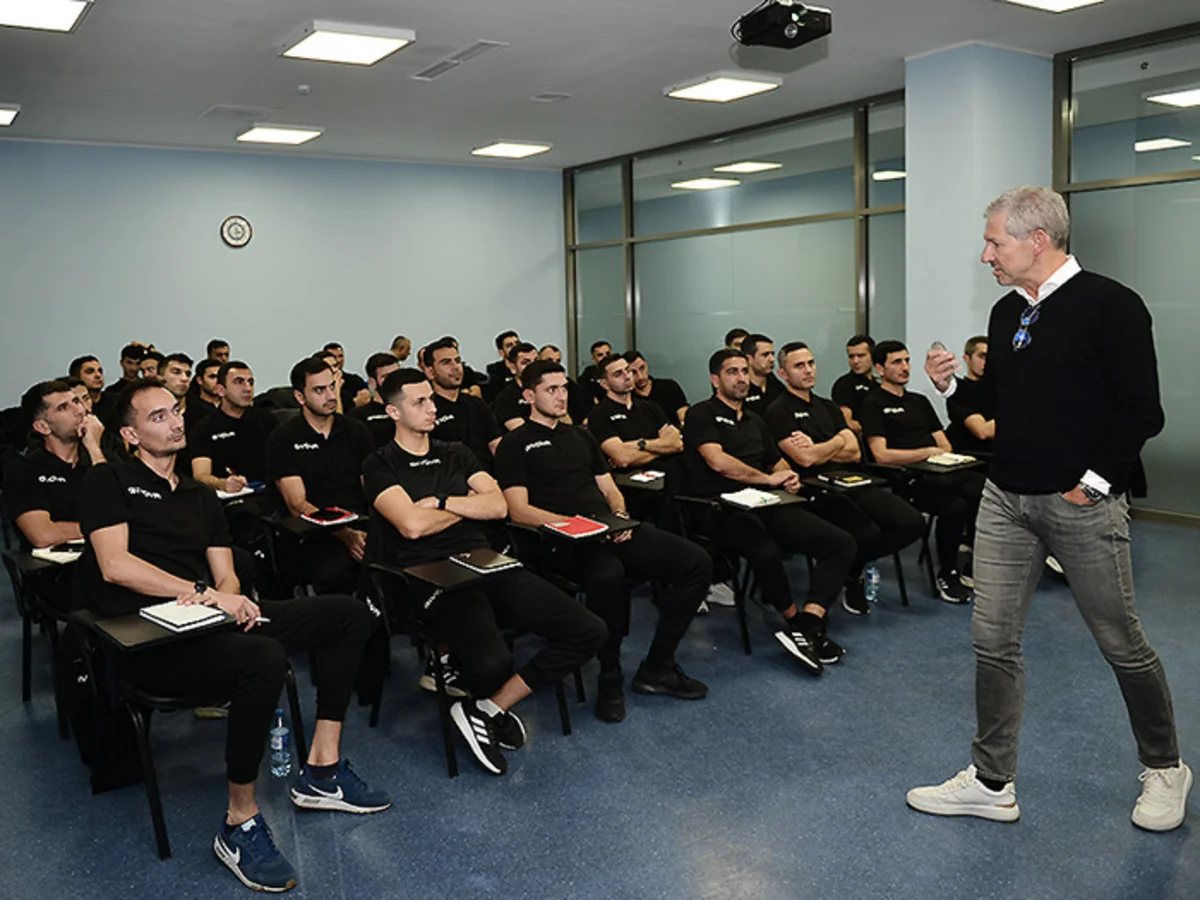 AFFA Premyer Liqa hakimləri üçün seminar keçirib