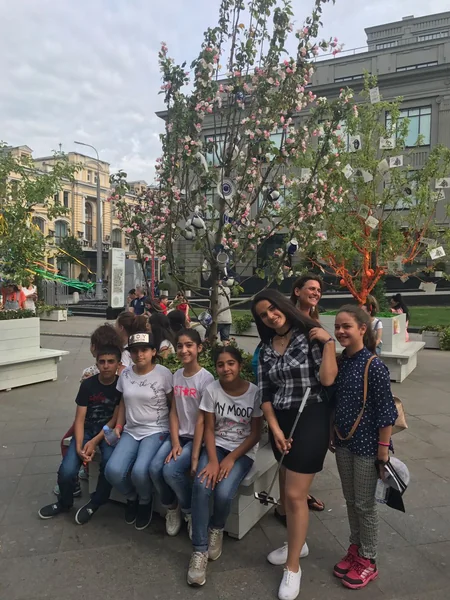 Heydər Əliyev Fondunun dəstəyi ilə Bakının uşaq evlərinin sakinləri Moskvaya səfər edib
