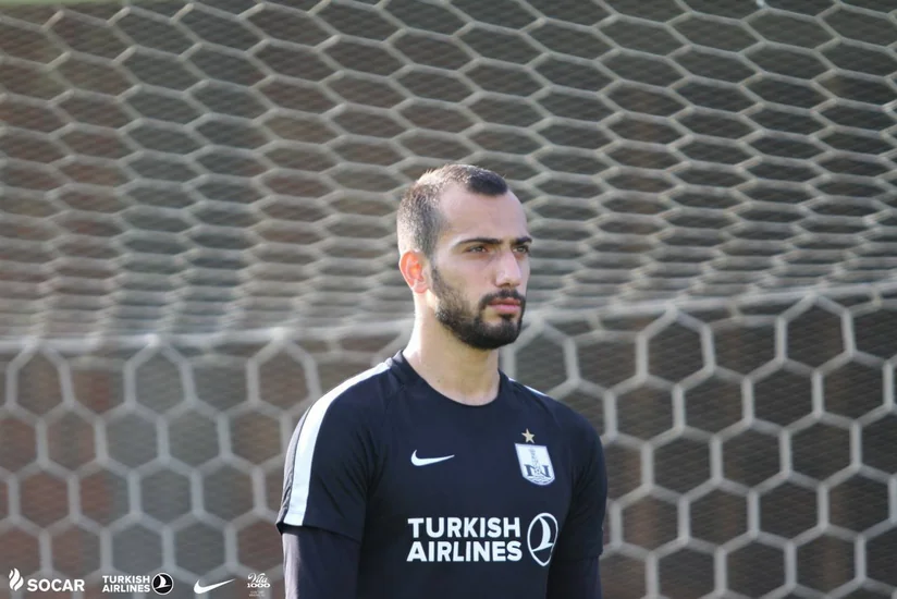 “Neftçi” daha bir futbolçu ilə yollarını ayırıb