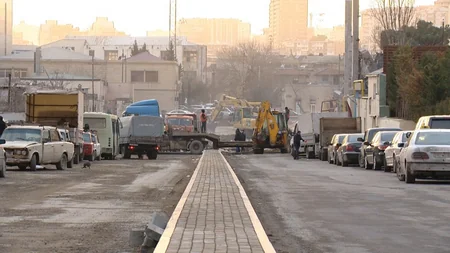 Bakıda sökülən Araz hotelinin yerində yeni yol salınır - VİDEO