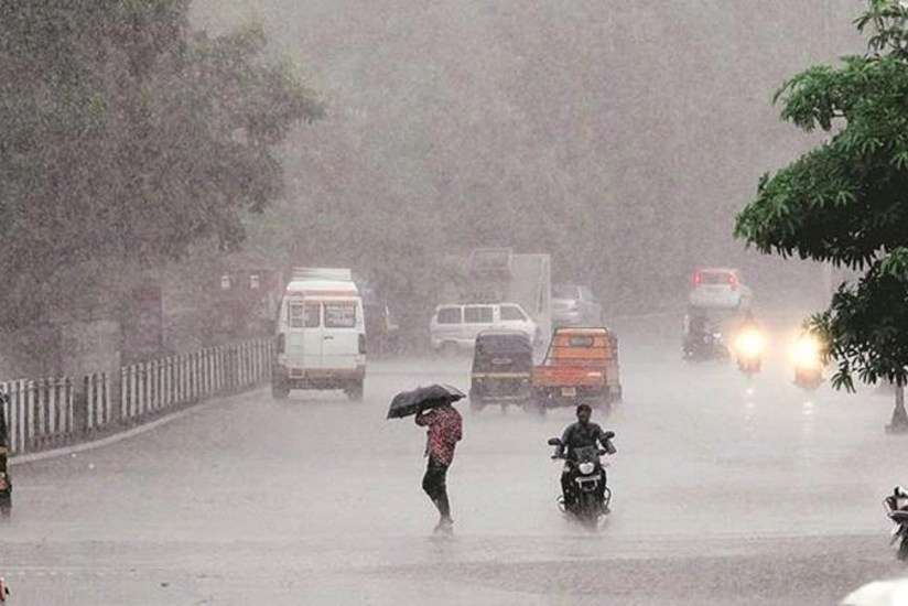 At least 7 dead in India due to torrential rain