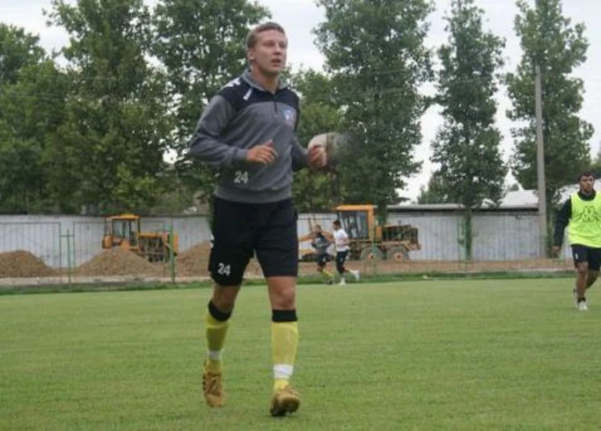 Azərbaycanda çıxış etmiş futbolçu ömürlük cəzalandırılıb