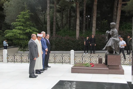 Mübariz Qurbanlı Rumıniyanın dini məsələlər üzrə dövlət katibi ilə görüşüb