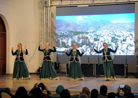 Bakıda beynəlxalq “Milli rəqs və musiqi” festivalı keçirilib