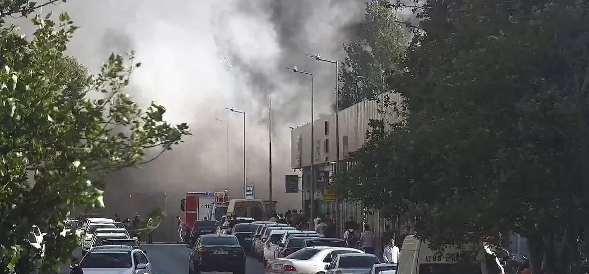 Bakıda tullantılar yığılan sahədə baş verən yanğın söndürülüb - YENİLƏNİB-2