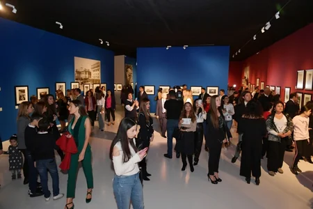Retrospective exhibition by Russian photographer Yakov Khalip opens at Heydar Aliyev Center
