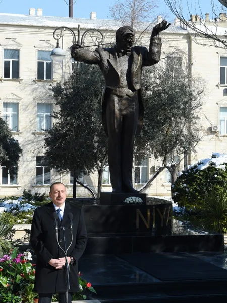 Prezident İlham Əliyev maestro Niyazinin Bakıda abidəsinin açılış mərasimində iştirak edib - YENİLƏNİB