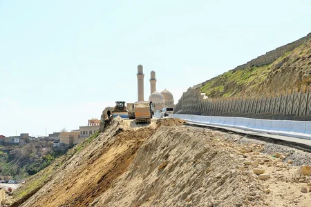 Bibiheybət yolunda tikinti-bərpa işlərinin sonuncu mərhələsinə başlanılıb