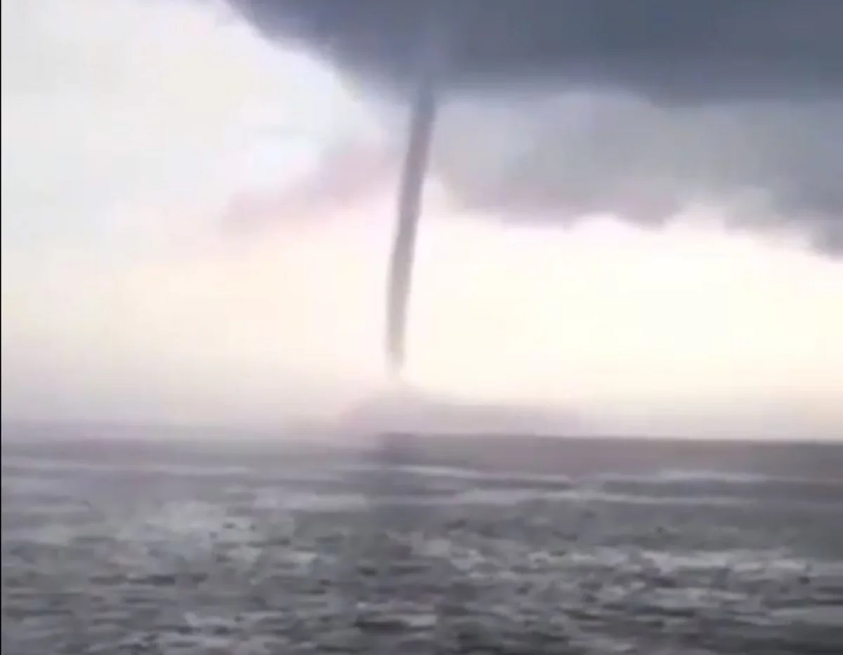 ETSN: Xəzərin Azərbaycan hissəsində bu günə kimi tornado müşahidə olunmayıb - VİDEO