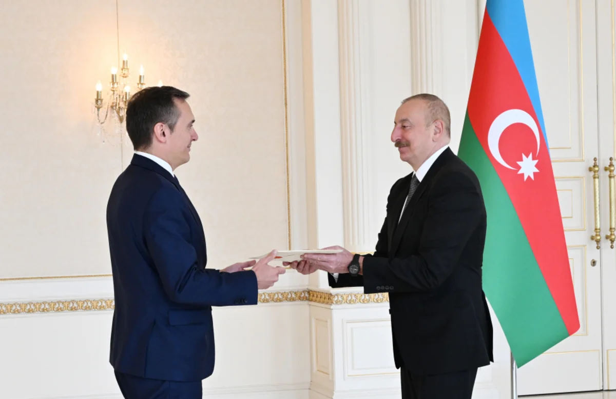President Ilham Aliyev receives credentials of incoming Italian ambassador to Azerbaijan