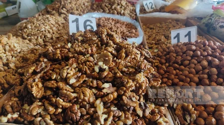 Azərbaycanda qərzəkli meyvələr ucuzlaşıb