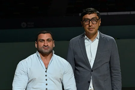 Fərid Qayıbov beynəlxalq yarışlarda uğur qazanan idmançılarla görüşüb