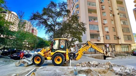 Bakının Məsud Əlizadə küçəsi təmir edilir