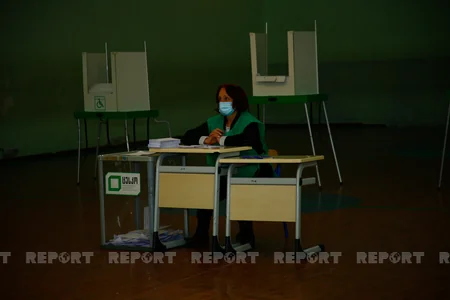 Tbilisi sakinləri mer seçir – FOTOREPORTAJ