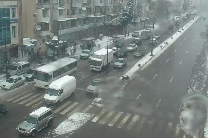 BNA: Bakıda nəqliyyat vasitələrinin hərəkətində müşahidə edilən sıxlıq aradan qaldırılıb