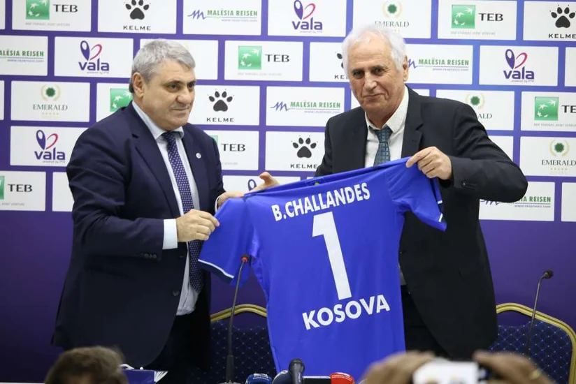 Baş məşqçi: Kosovo yığması yeriməyi öyrənən uşaqdır - MÜSAHİBƏ