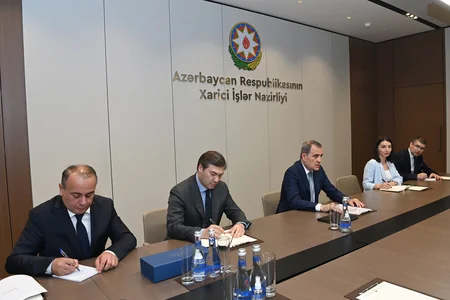 Ceyhun Bayramov Macarıstan səfiri ilə görüşüb