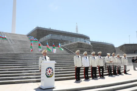 Azərbaycanda xidmətə yeni qəbul olunmuş gömrükçülər and içib