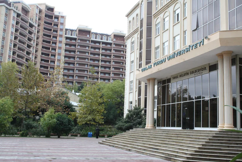 Odlar Yurdu Universitetindən oğurluq edən şəxslər məhkəmədə ifadə veriblər