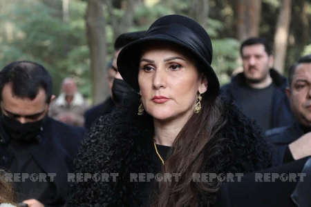 Xalq artisti Əlibaba Məmmədov dəfn olunub