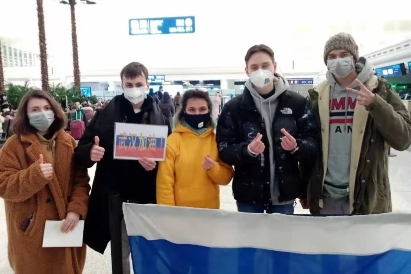 Rusiya koronavirusa görə vətəndaşlarını Hubeydən çıxardı