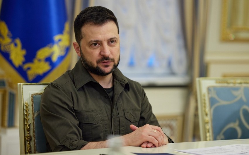 Zelenski: “Yeni güclü müdafiə yardımı gözləyirik