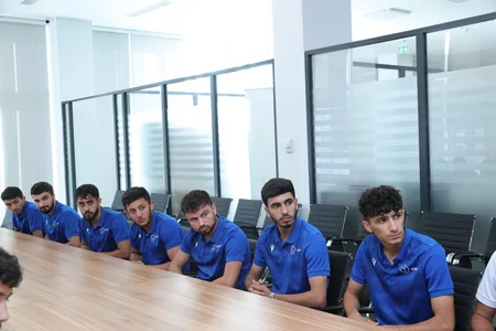 AMF-in prezidenti dünya çempionatında iştirak edəcək U-23 millisinin üzvləri ilə görüşüb