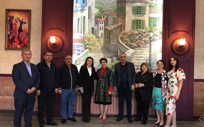 Şimkənddə diaspor fəalları və azərbaycanlı tələbələrlə görüşlər olub