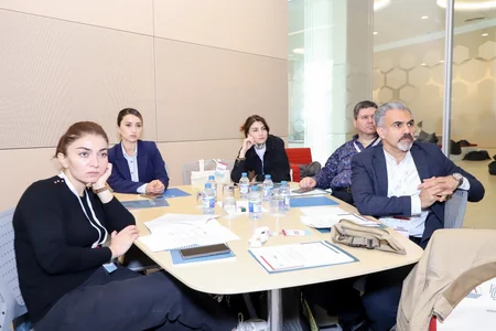 COP29-da iştirak edəcək ingilisdilli jurnalistlər üçün təlimlər başlayıb