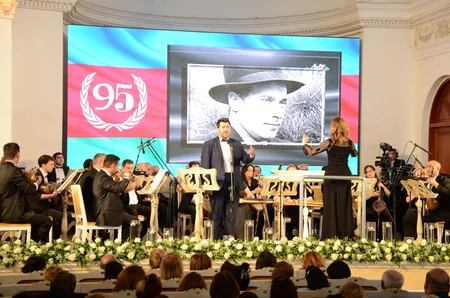 Səbail rayonunda Heydər Əliyevin xatirəsinə həsr olunmuş klassik musiqi gecəsi keçirilib