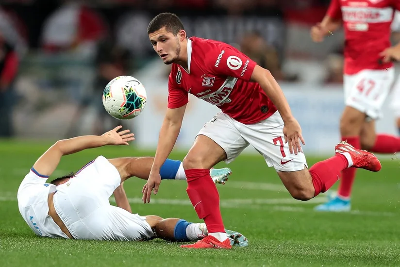 Azərbaycanlı futbolçu Rusiya Premyer Liqasının zəifləri siyahısında